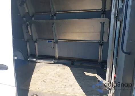 2015 Mercedes-Benz Sprinter 2500 High Roof из США, поврежденный, VIN WD3PE8DB3FP134389